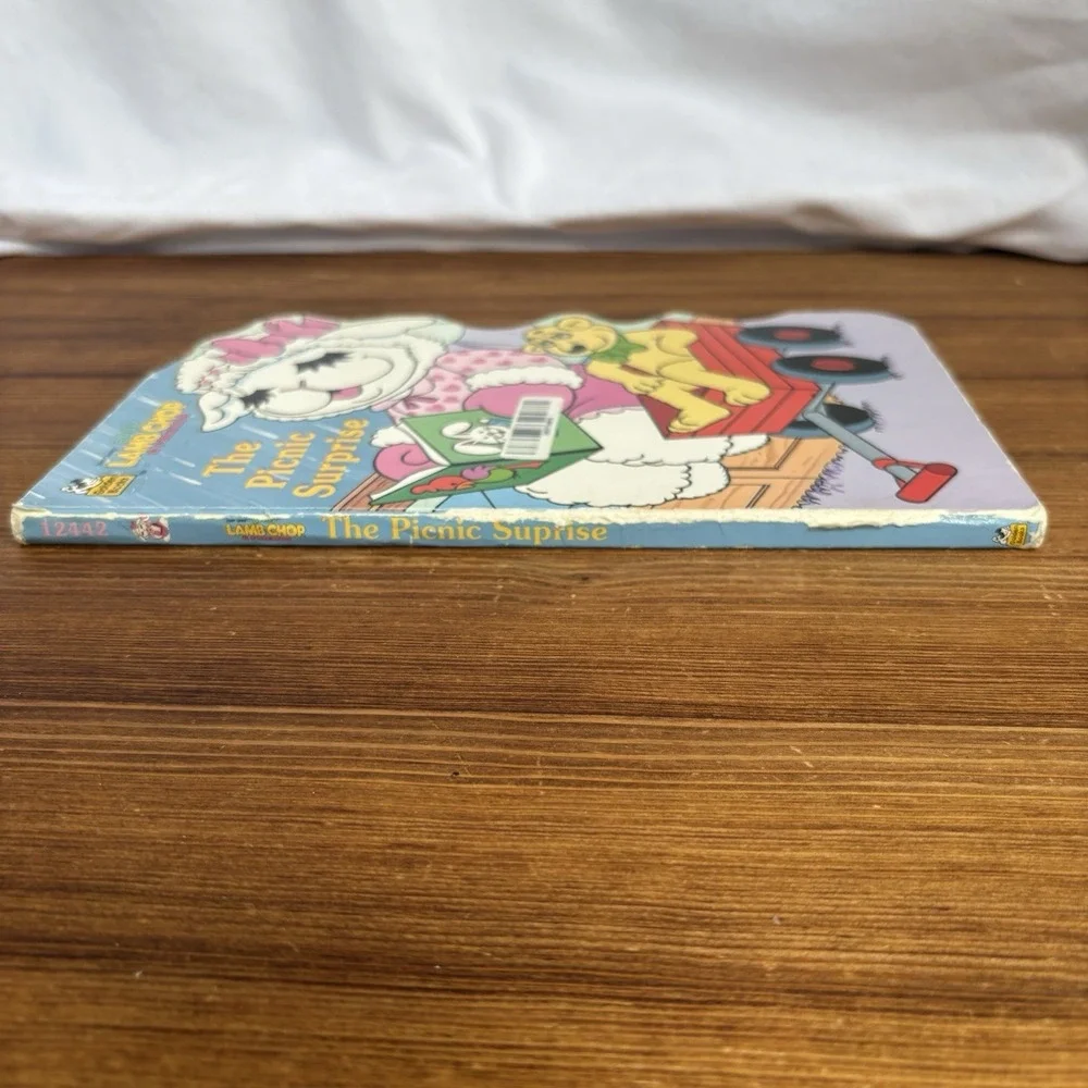 1996 Baby Lamb Chop & Friends The Picnic Surprise Golden Books Shaped Board Book